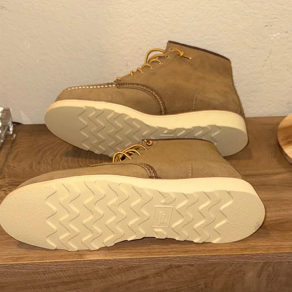 Redwing size 11 women Leather Boots
9.5 men’s - Picture 5 of 7